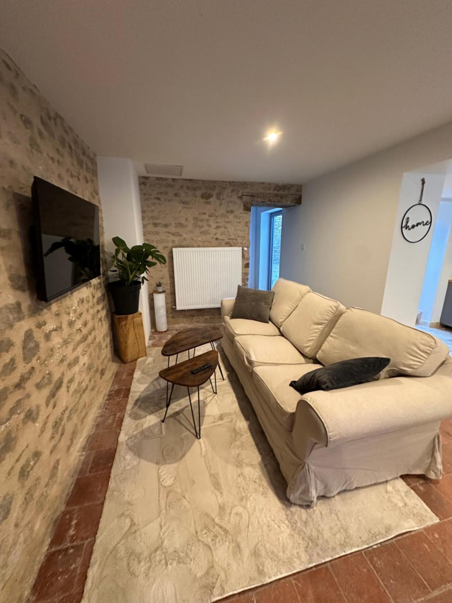Au Petit Langres Logement Centre-Ville Екстериор снимка